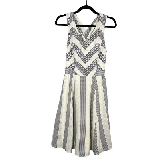 Maurices, Size 3/4, Black & White Fit & Flare Dress, Crisscross Woven Back, - Picture 1 of 8